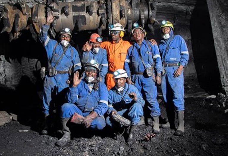 Reflective hi-vis mining trousers with reinforced knees and cargo pockets for mining professionals