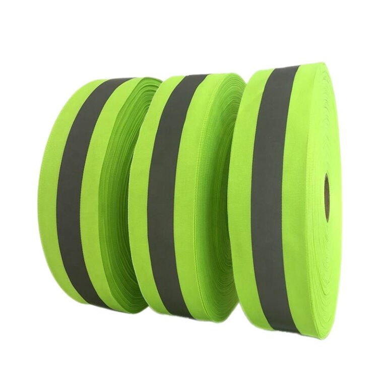 How to Choose the Right Reflective Webbing for Pet Products (Leashes & Collars)